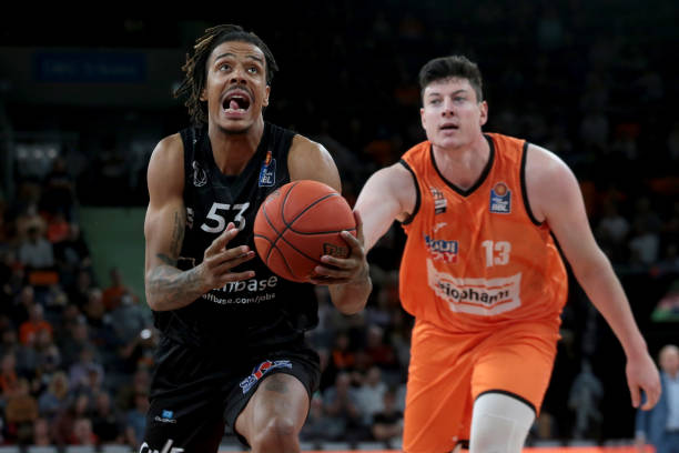 战术过于保 战术过于保