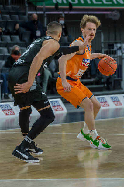 度陷入控球 度陷入控球