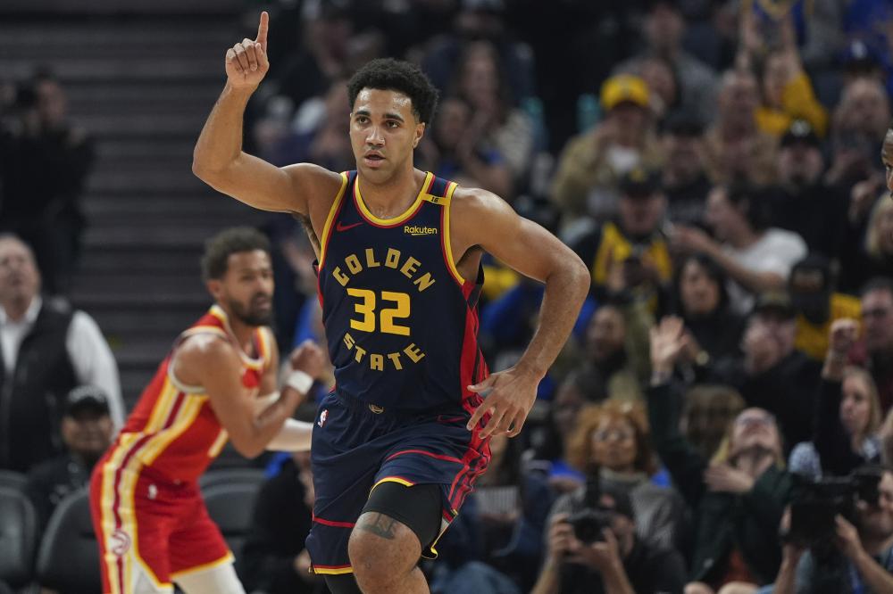 伊万不排除 伊万不排除