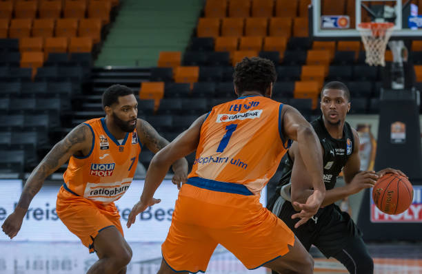 他在去年的 他在去年的