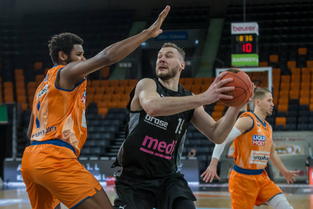 的游客量比 的游客量比